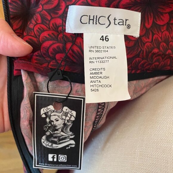 NWT Red and Black Floral A-Line Skirt 1X Plus Size with Pockets Chic Star - Picture 5 of 8